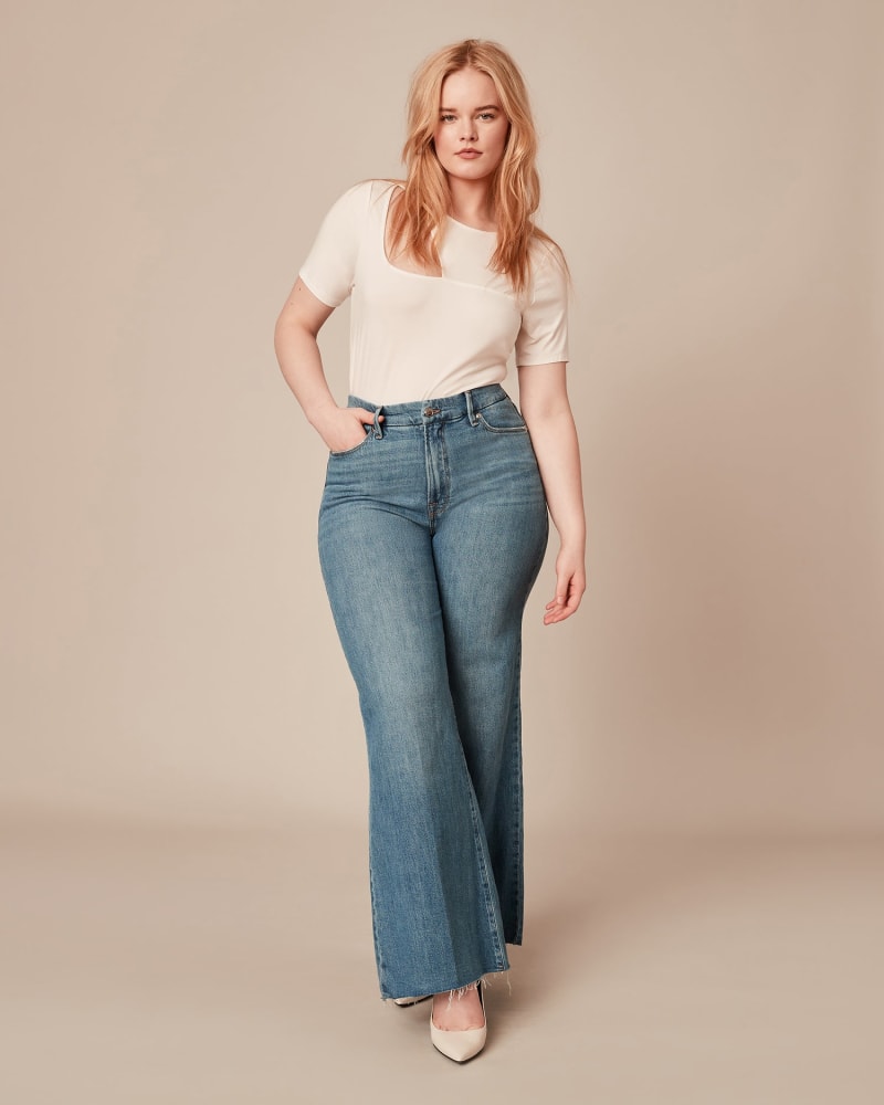 Front of a model wearing a size 16 Good Waist Palazzo in BLUE by Good American. | dia_product_style_image_id:225319